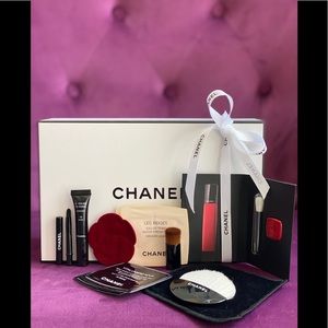 Set Of CHANEL Makeup & Travel Brushes